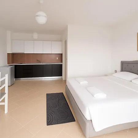 360° View فلورا