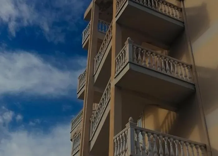 360° View فلورا